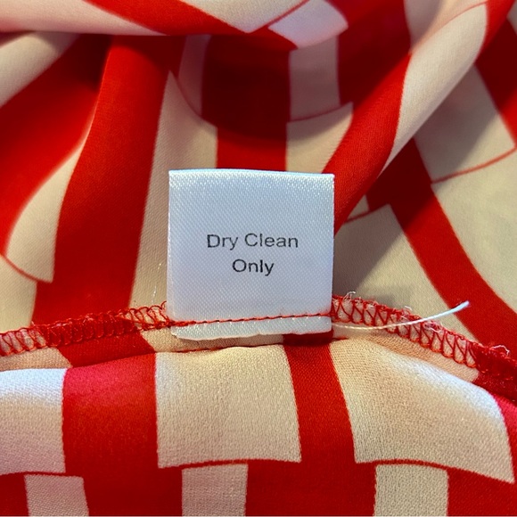 PARKER • 100% Silk Red & White Short Sleeve Open Back Blouse - Picture 7 of 7